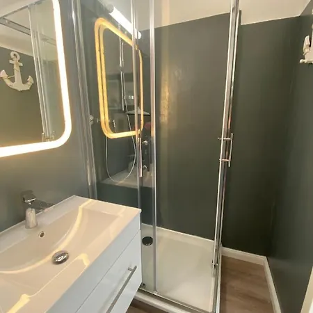 Stylische Lage Am Hafen, Und